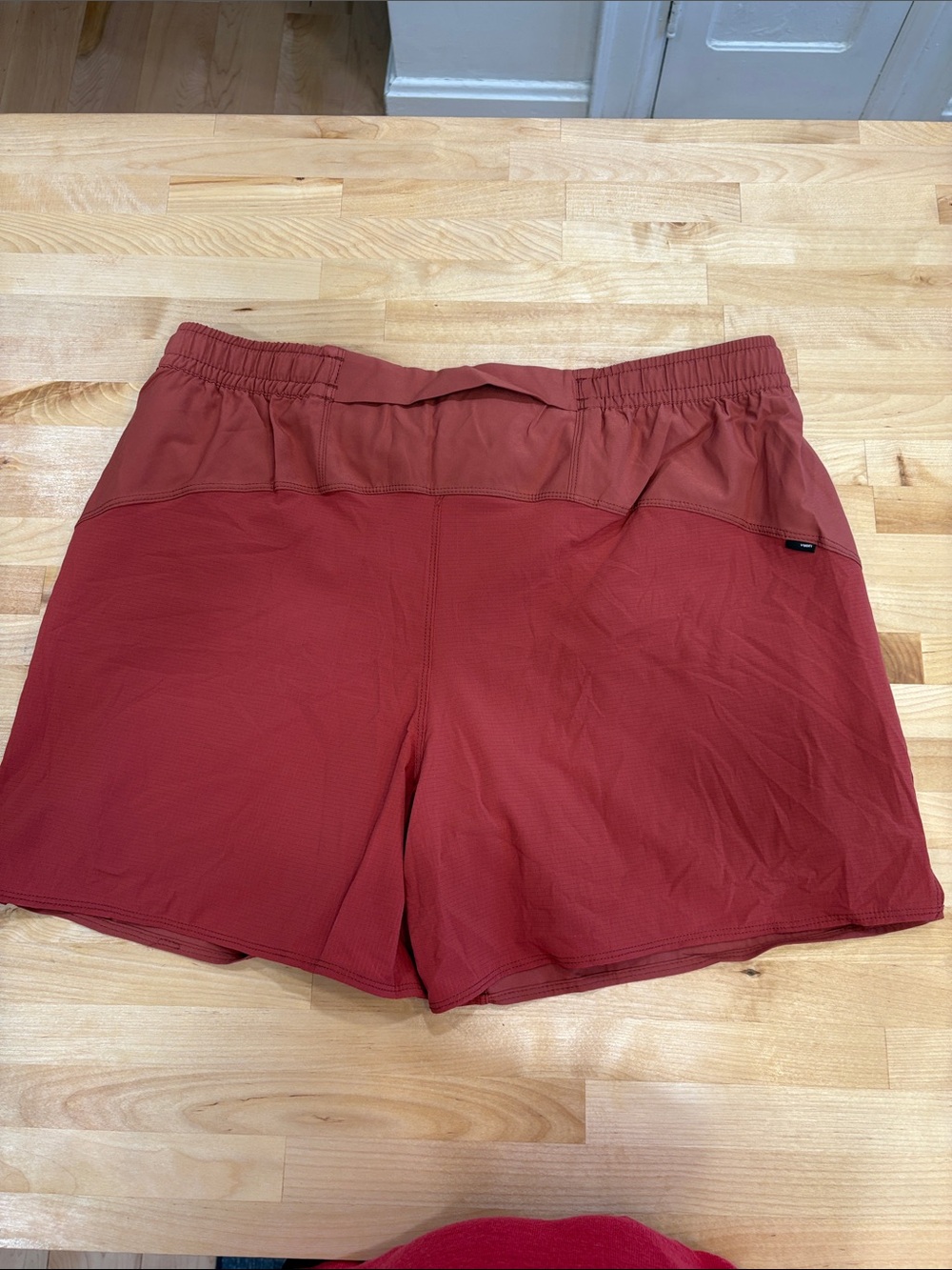 NWT Vuori Course Run Shorts sienna Mens XL Performance 5” StretchLined Solid Gym - Picture 2 of 7